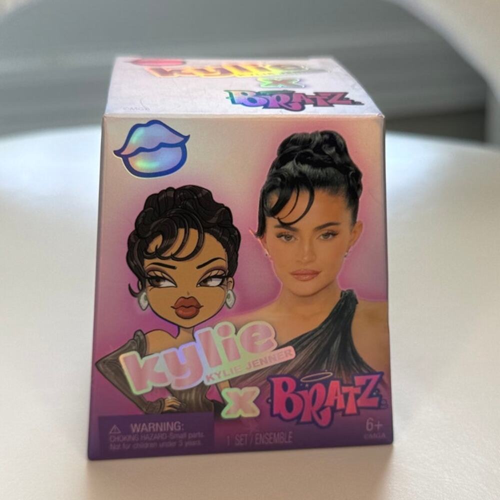 Mini Bratz Kylie Jenner Series Look 3 Doll